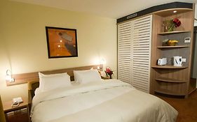 Canal Suites