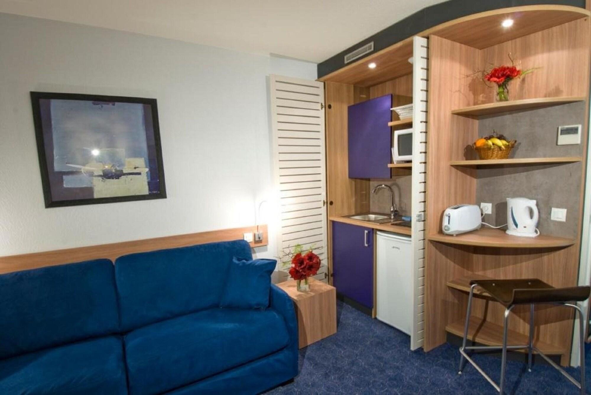 Canal Suites Pantin Extérieur photo