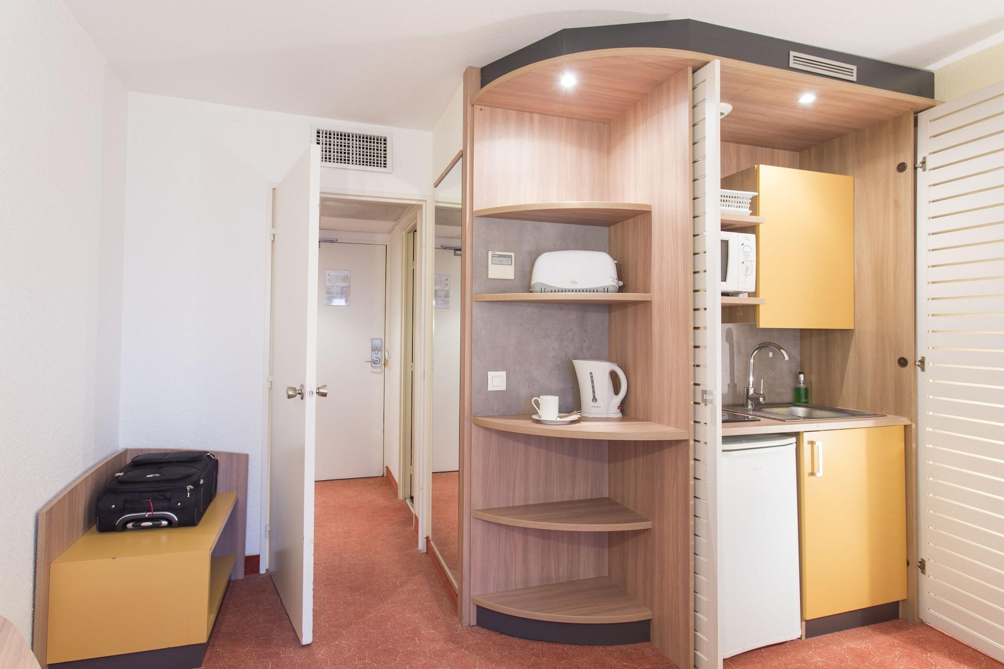 Canal Suites Pantin Extérieur photo