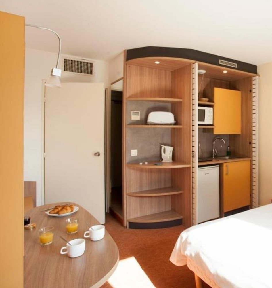 Canal Suites Pantin Extérieur photo