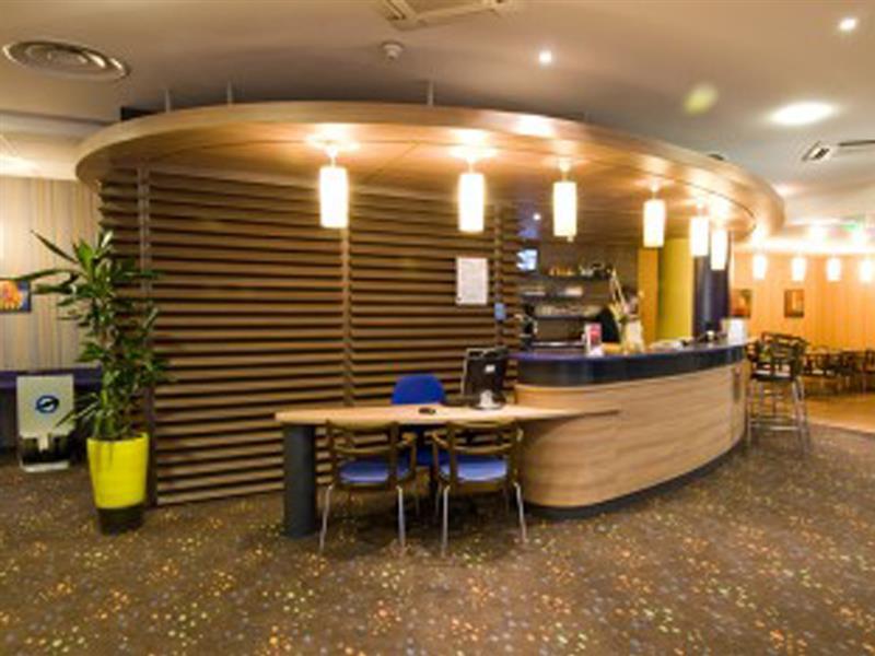 Canal Suites Pantin Extérieur photo