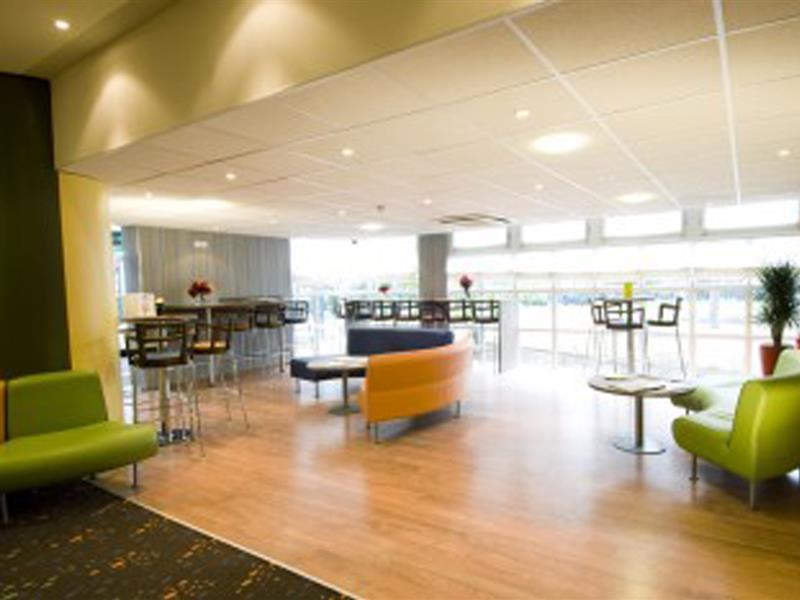 Canal Suites Pantin Extérieur photo