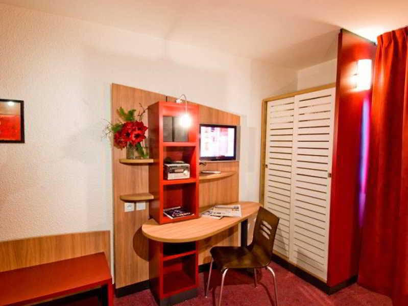 Canal Suites Pantin Extérieur photo