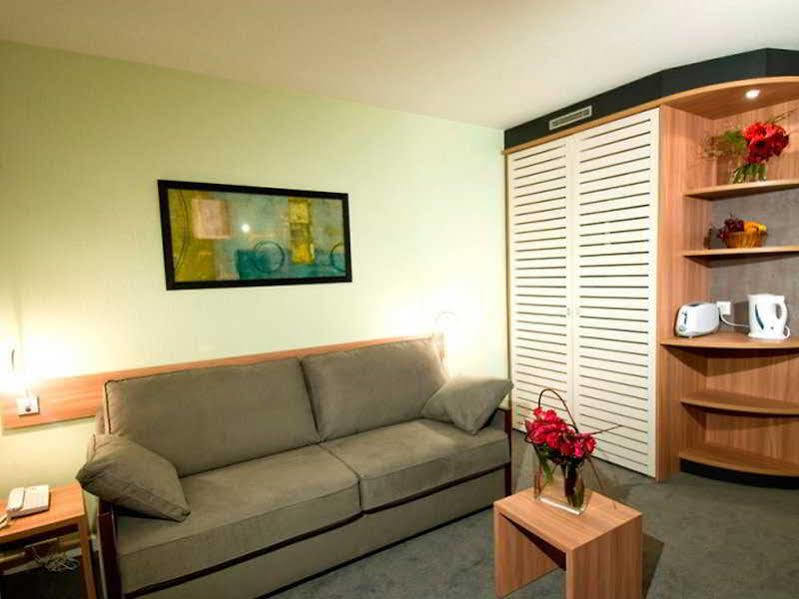 Canal Suites Pantin Extérieur photo