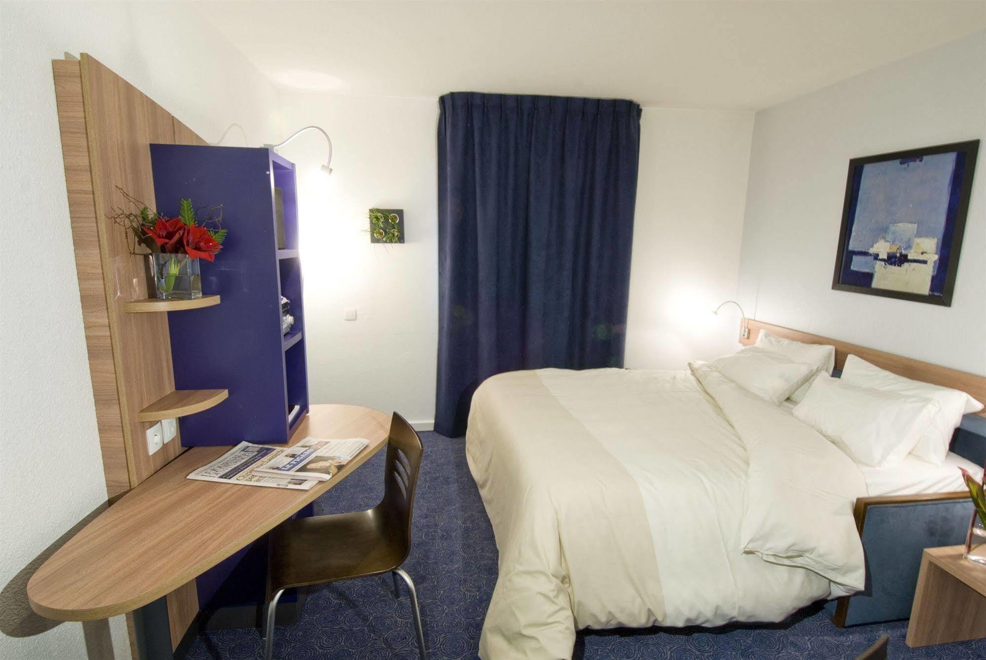 Canal Suites Pantin Extérieur photo